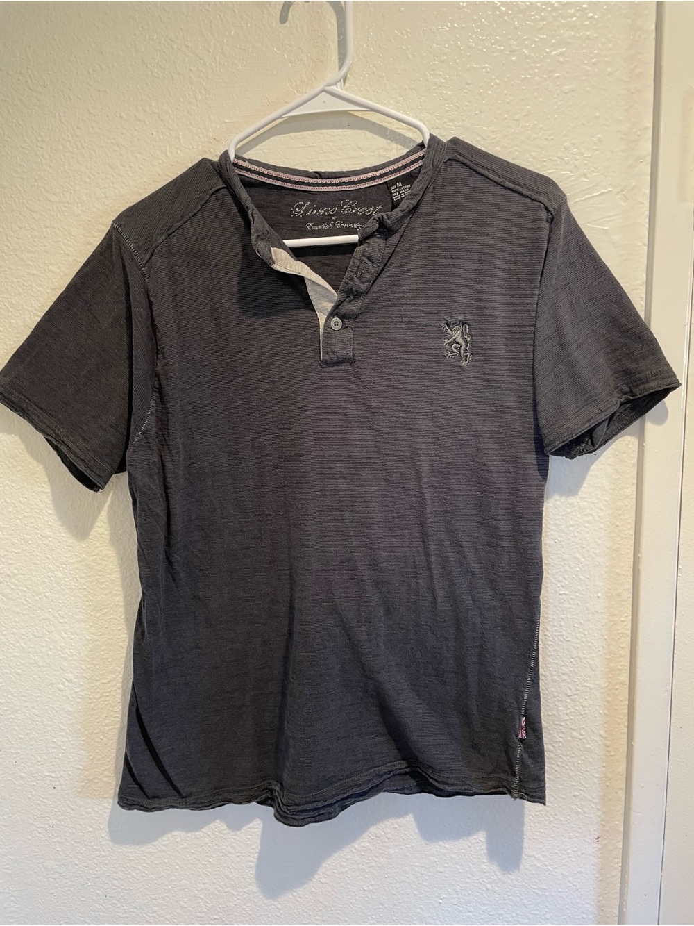 Lions Crest by English Laundry Luxe Textured Henley | Men's M